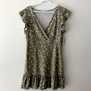 ARDENE - Green Floral Dress - NEW WITH TAGS (NWT) - Size L